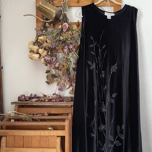 Vintage Velvet Sleeveless Dress with Floral Design